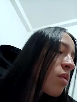 CARO ADAMS1 online show from 12/22/25, 09:17