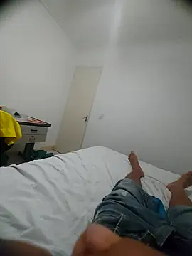 Snapshot of renatinhosilva68 chatting on 11/04/25, 08:24 renatinhosilva68 online show from 11/04/25, 08:24