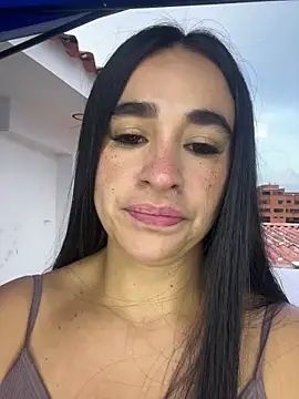 Snapshot of RoseSeductre chatting on 10/16/25, 10:33 RoseSeductre online show from 10/16/25, 10:33