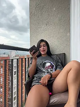 Snapshot of RoseSeductre chatting on 11/05/25, 09:15 RoseSeductre online show from 11/05/25, 09:15