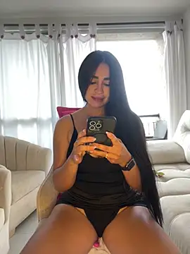 Snapshot of RoseSeductre chatting on 11/28/25, 10:01 RoseSeductre online show from 11/28/25, 10:01