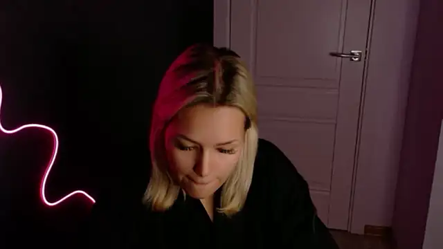 Eva Mooor online show from 10/26/25, 12:05