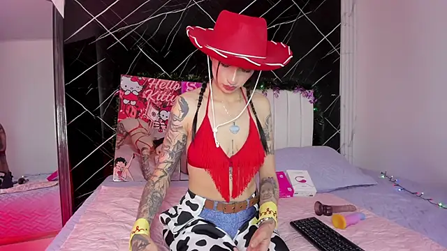 Snapshot of Candy_leilaa3 chatting on 12/05/25, 04:32 Candy leilaa3 online show from 12/05/25, 04:32