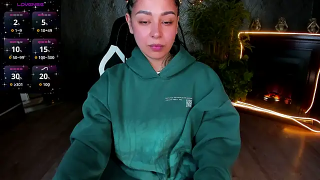 Snapshot of Aisha_Goldstein chatting on 03/31/26, 08:37 Aisha Goldstein online show from 03/31/26, 08:37