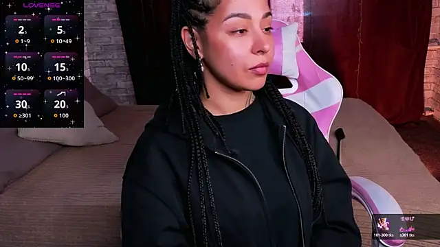 Snapshot of Aisha_Goldstein chatting on 04/01/26, 08:37 Aisha Goldstein online show from 04/01/26, 08:37