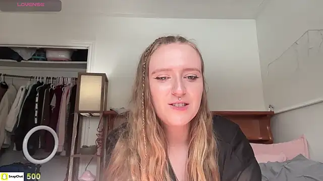 Snapshot of Pattyworld69 chatting on 04/11/26, 05:28 Pattyworld69 online show from 04/11/26, 05:28