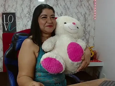  Danna Milf  online show from 11/19/25, 01:16