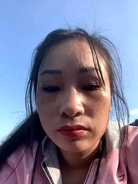 Snapshot of Linh_sexyy chatting on 10/29/25, 01:30 Linh sexyy online show from 10/29/25, 01:30