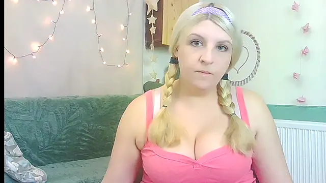 NikiLeex27 online show from 10/14/25, 06:36