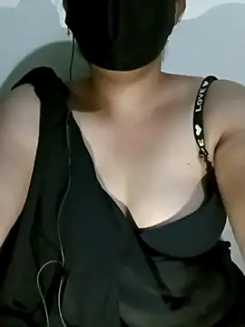 Snapshot of Jessica-03 chatting on 10/17/25, 08:44 Jessica-03 online show from 10/17/25, 08:44