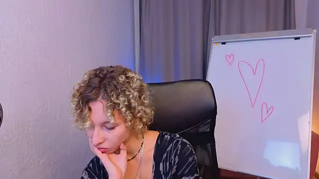 Mary Wahlberg online show from 10/16/25, 05:30