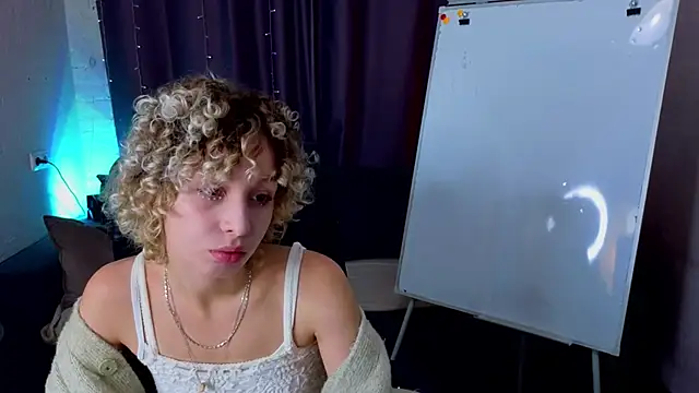 Mary Wahlberg online show from 10/22/25, 05:41
