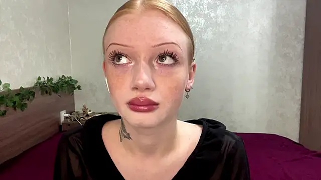 Iamlylu online show from 11/21/25, 05:17