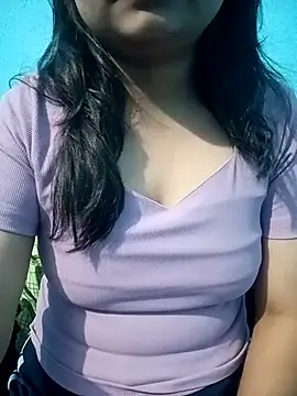 Model Show01 online show from 10/27/25, 04:33