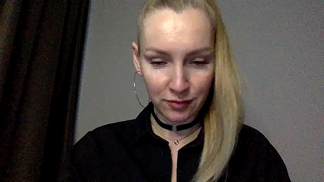 Snapshot of Neralith chatting on 06/15/26, 05:26 Neralith online show from 06/15/26, 05:26