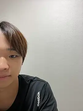 Snapshot of nagi_112 chatting on 10/20/25, 12:16 nagi 112 online show from 10/20/25, 12:16