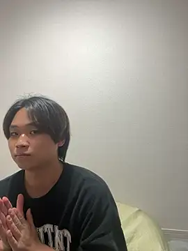 Snapshot of nagi_112 chatting on 03/12/26, 02:12 nagi 112 online show from 03/12/26, 02:12