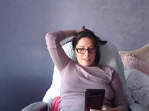 Snapshot of LuckyLisa23 chatting on 04/25/26, 02:14 LuckyLisa23 online show from 04/25/26, 02:14