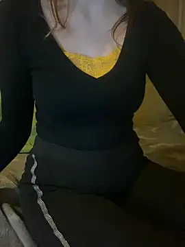 Snapshot of KittieCreme chatting on 02/17/26, 04:46 KittieCreme online show from 02/17/26, 04:46