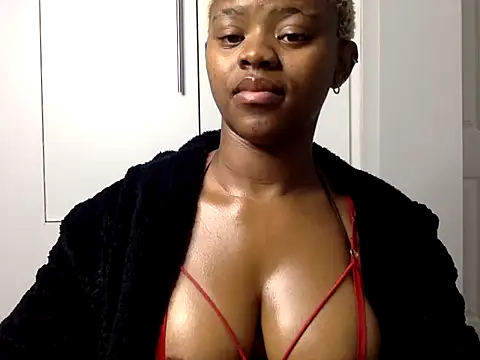 certifiedhottie2025 online show from 10/17/25, 06:38