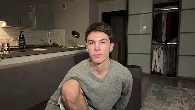 Jeremy1Scott online show from 11/09/25, 03:27