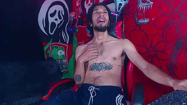 Snapshot of Monsterdominationx chatting on 12/04/25, 01:53 Monsterdominationx online show from 12/04/25, 01:53