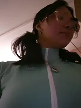 Mariana-Torres online show from 12/13/25, 08:36