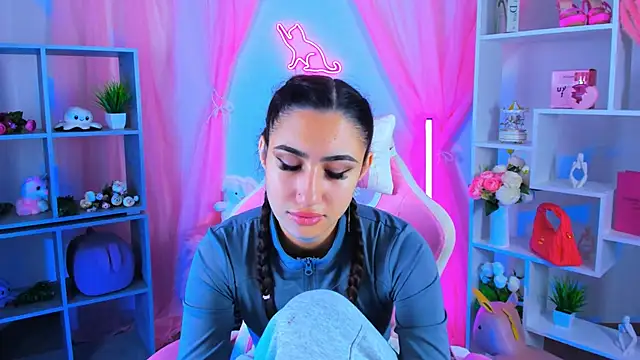 RebeckaThornton online show from 10/30/25, 06:26