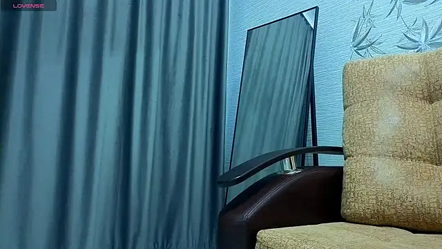 MissPompadure online show from 12/21/25, 12:01