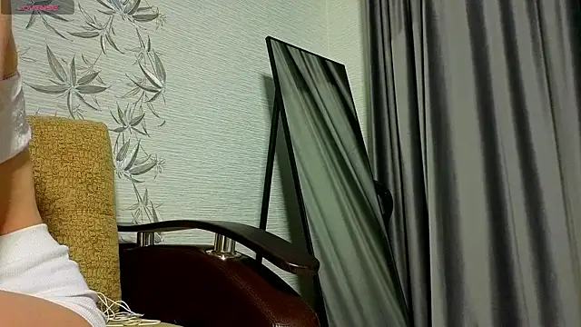 MissPompadure online show from 01/14/26, 01:44