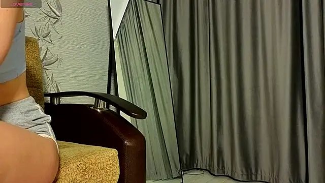 MissPompadure online show from 01/19/26, 01:53