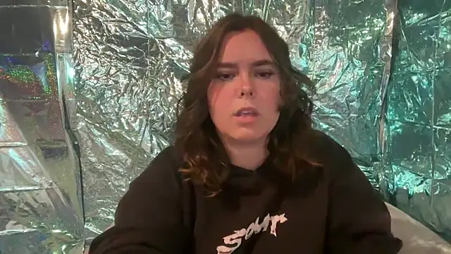 Snapshot of St4rrydream chatting on 10/21/25, 09:04 St4rrydream online show from 10/21/25, 09:04