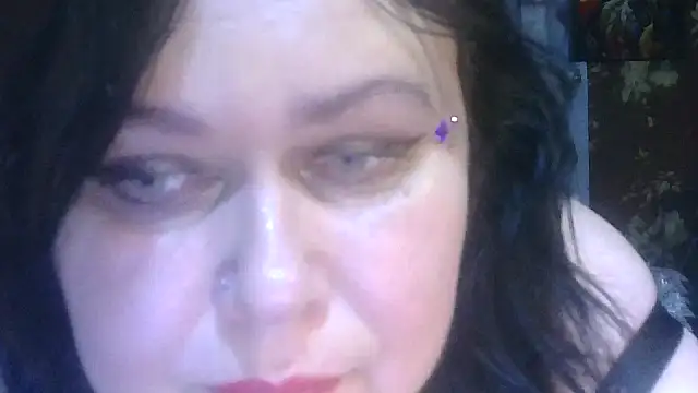 CharleeKendall online show from 11/26/25, 10:16