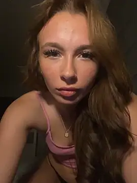 Snapshot of PoppyBabeMae chatting on 11/02/25, 10:56 PoppyBabeMae online show from 11/02/25, 10:56