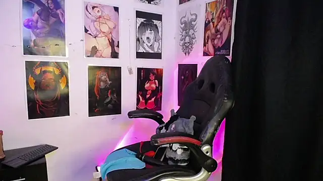 SweetDevil777  online show from 11/05/25, 03:39