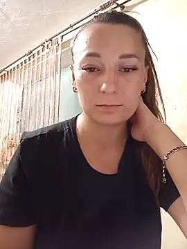 Snapshot of HollyDollsi chatting on 10/19/25, 08:31 HollyDollsi online show from 10/19/25, 08:31