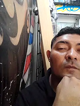 Snapshot of sexyandres_23 chatting on 10/17/25, 03:47 sexyandres 23 online show from 10/17/25, 03:47