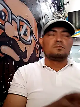 Snapshot of sexyandres_23 chatting on 04/14/26, 03:51 sexyandres 23 online show from 04/14/26, 03:51
