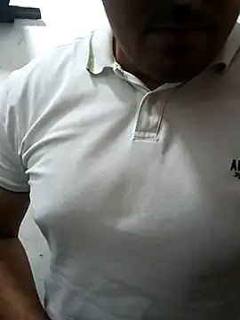 Snapshot of sexyandres_23 chatting on 06/04/26, 04:13 sexyandres 23 online show from 06/04/26, 04:13