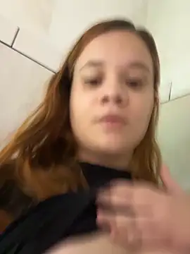 Snapshot of ruivinhadancer chatting on 12/03/25, 01:31 ruivinhadancer online show from 12/03/25, 01:31