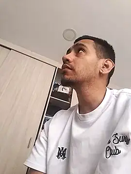 Snapshot of Andyy_Carterr chatting on 10/26/25, 08:48 Andyy Carterr online show from 10/26/25, 08:48