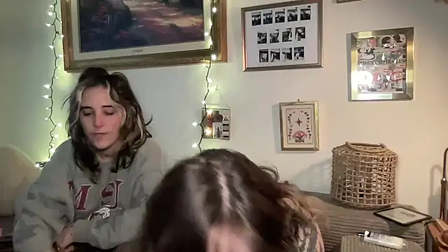 lill daddysgirl online show from 12/16/25, 04:23