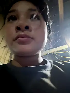 Linh-xxx online show from 11/23/25, 12:16