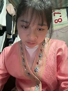 Linh-xxx online show from 02/05/26, 11:26