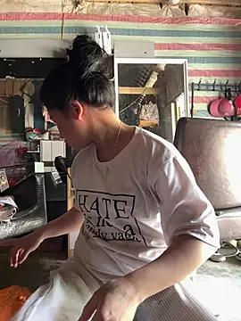 Linh-xxx online show from 03/02/26, 06:36