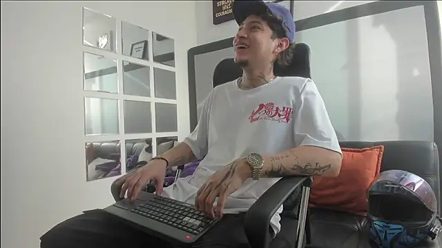 Sky Wild online show from 10/31/25, 08:43