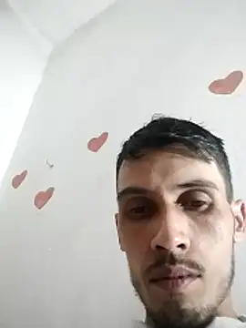 Snapshot of lucho228 chatting on 11/19/25, 03:39 lucho228 online show from 11/19/25, 03:39