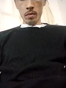 Snapshot of lucho228 chatting on 01/18/26, 09:02 lucho228 online show from 01/18/26, 09:02