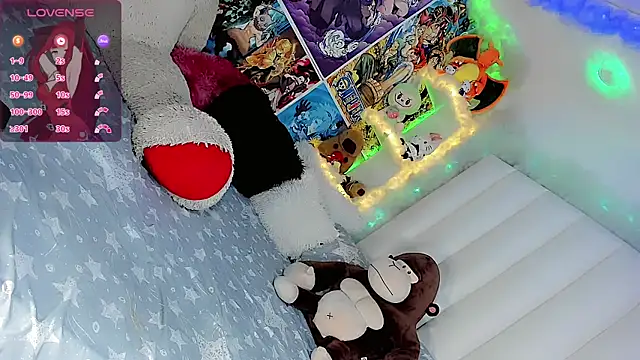 Estefany Leeon online show from 11/20/25, 03:56