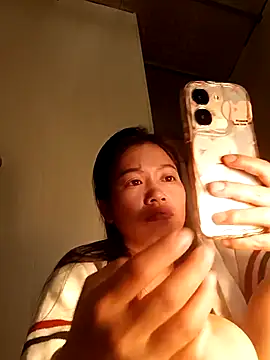 -Paige- online show from 12/19/25, 03:08